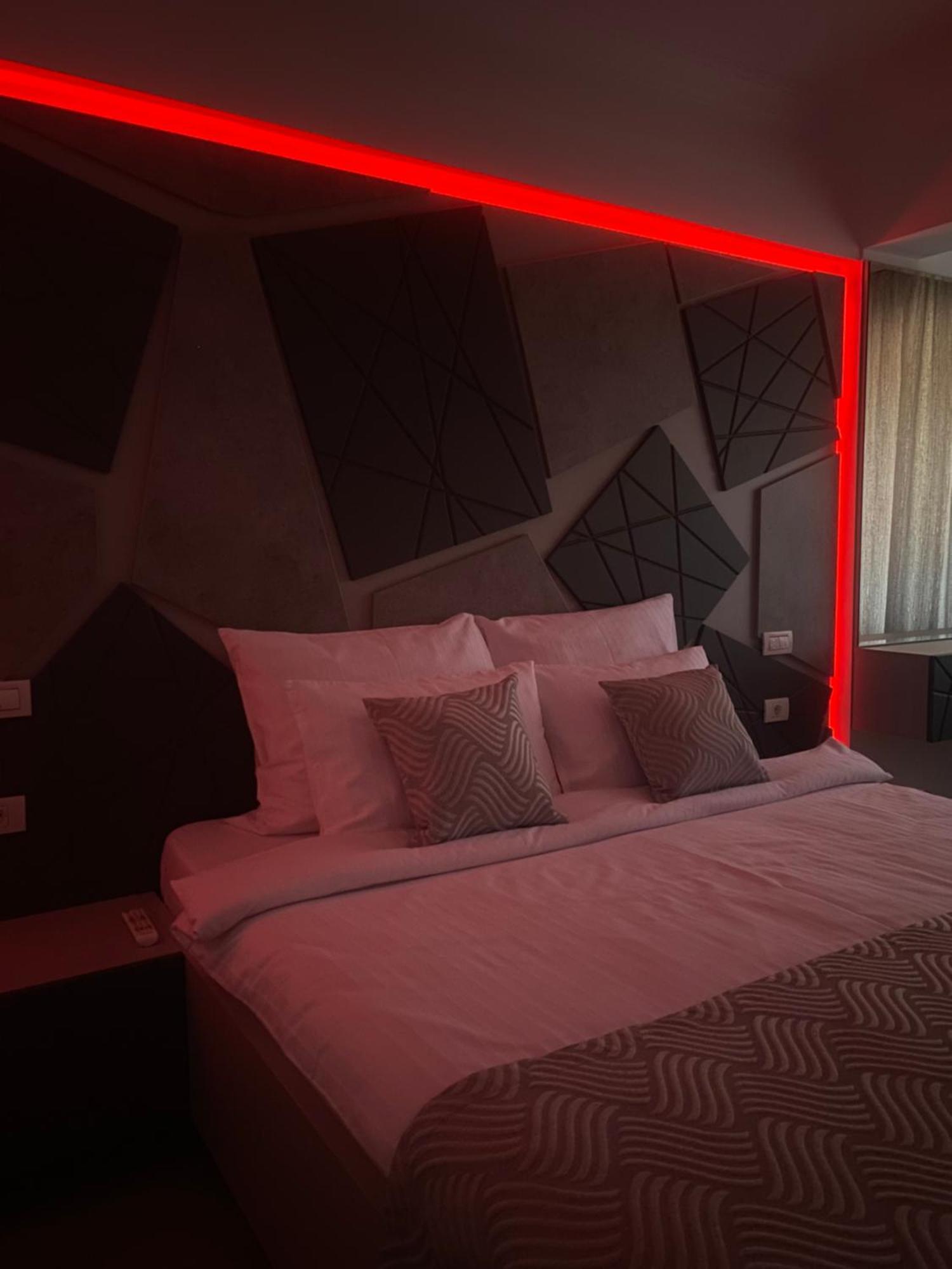 Elegant Suite - Titan Park Бухарест Экстерьер фото